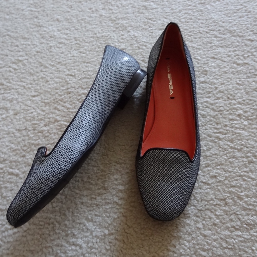 Women's Via Spiga black & white flats, size 6.5